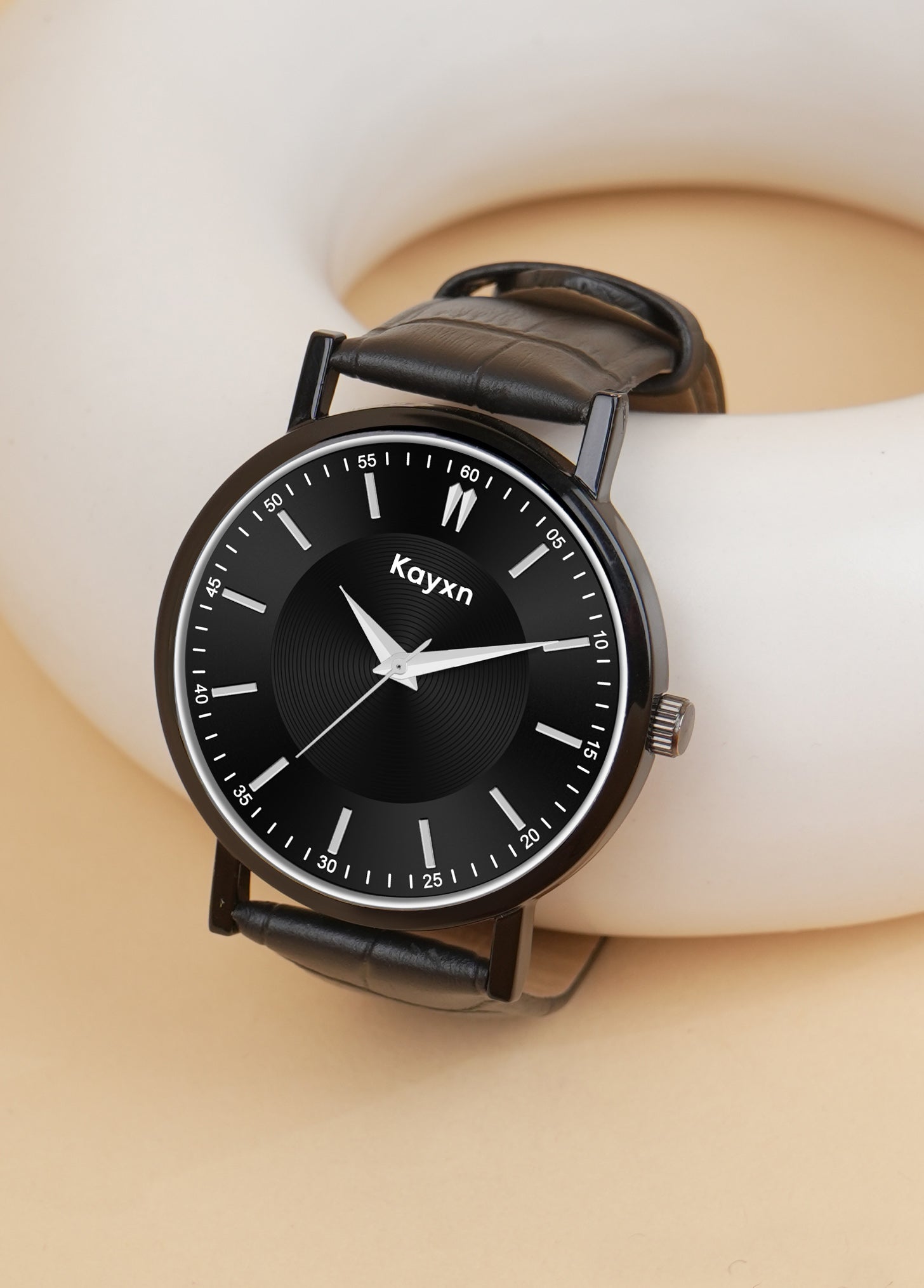 Noir Analogue Dial Leather Strap Watch For Men