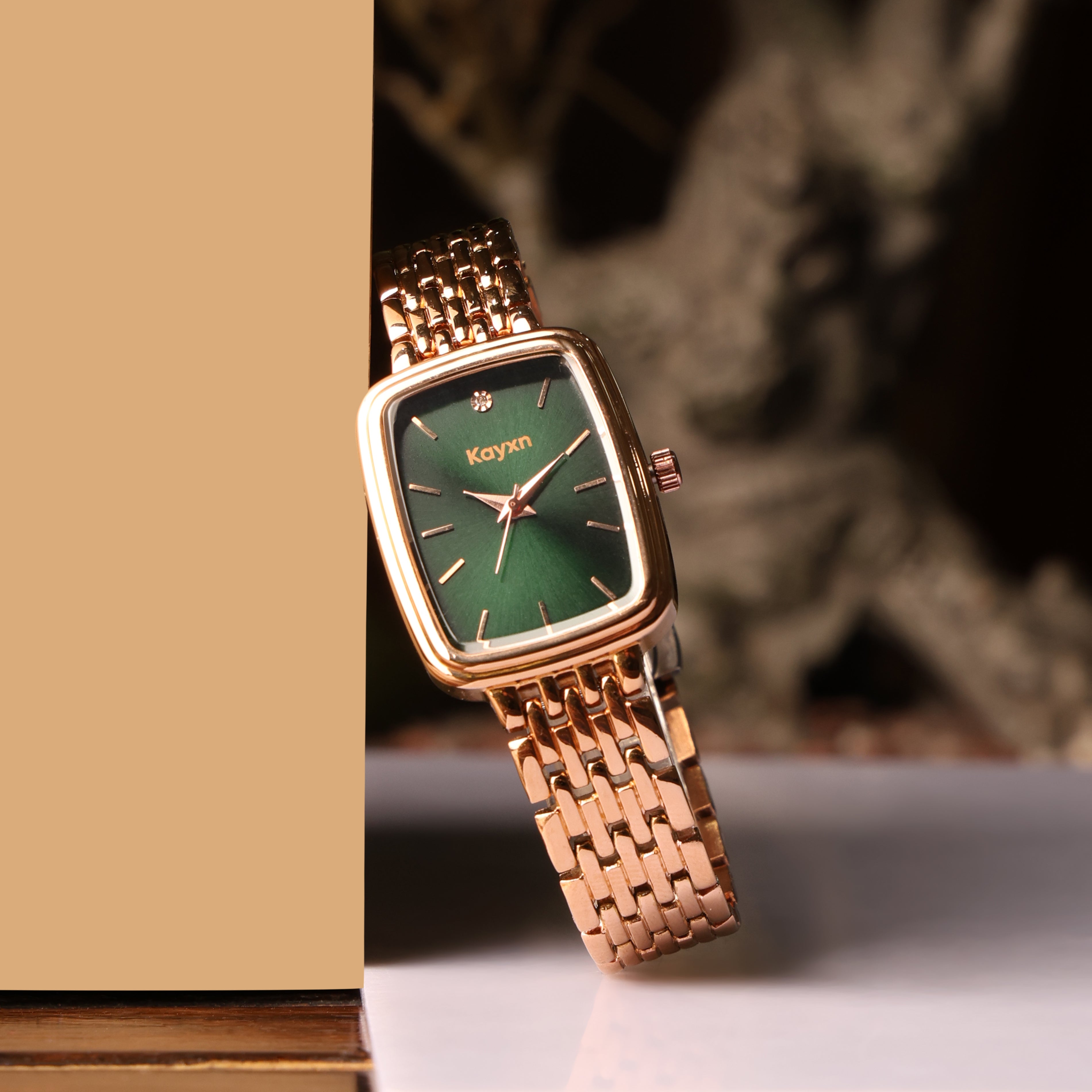 Empress Analogue Wrist Watch For Women - Green