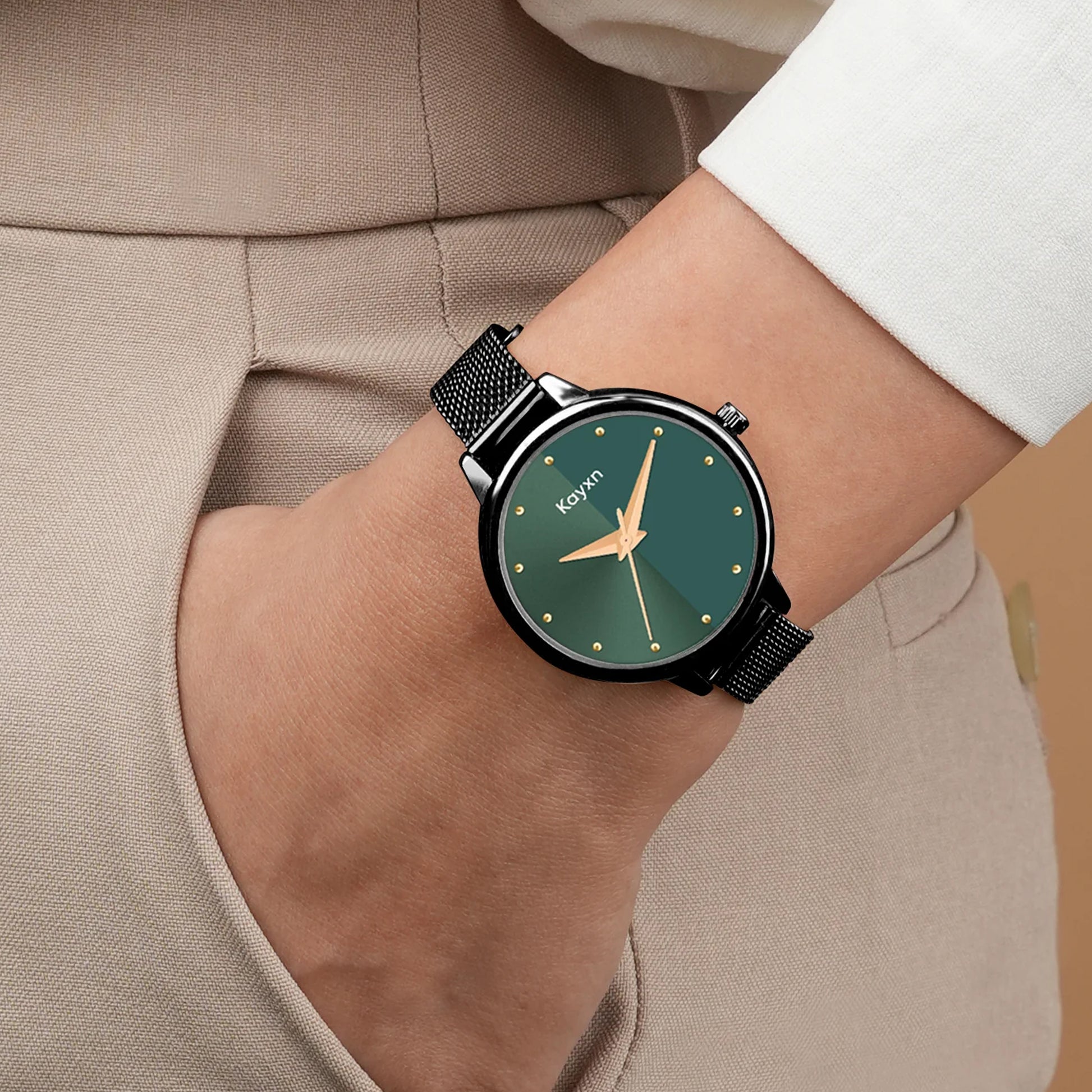 Jade Embellished Dial Analogue Watch For Women - Black