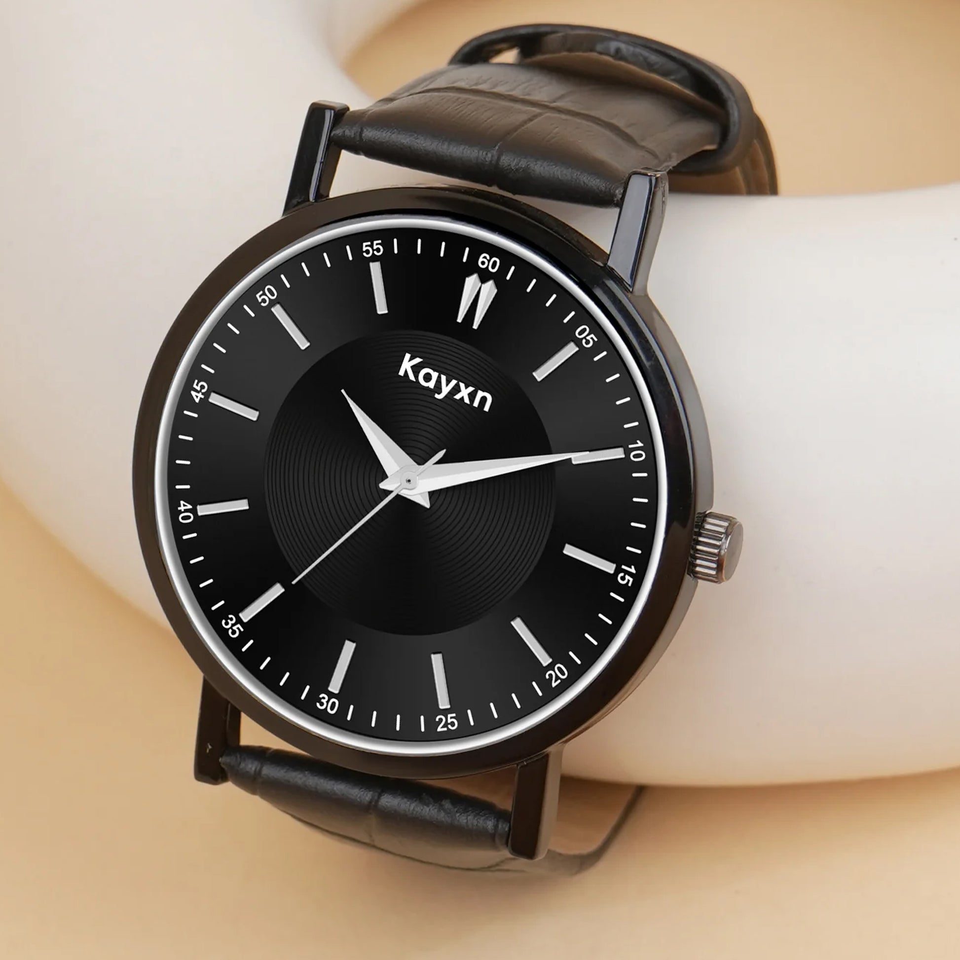 Noir Analogue Dial Leather Strap Watch For Men