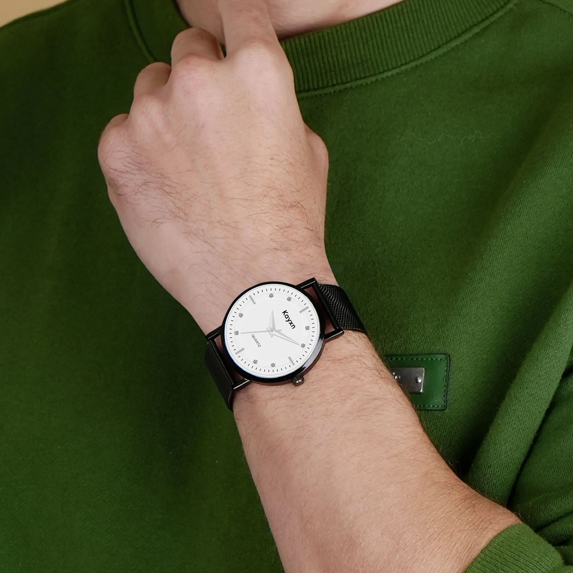 Onyx Classic Analogue Dial Mesh Strap Watch For Men