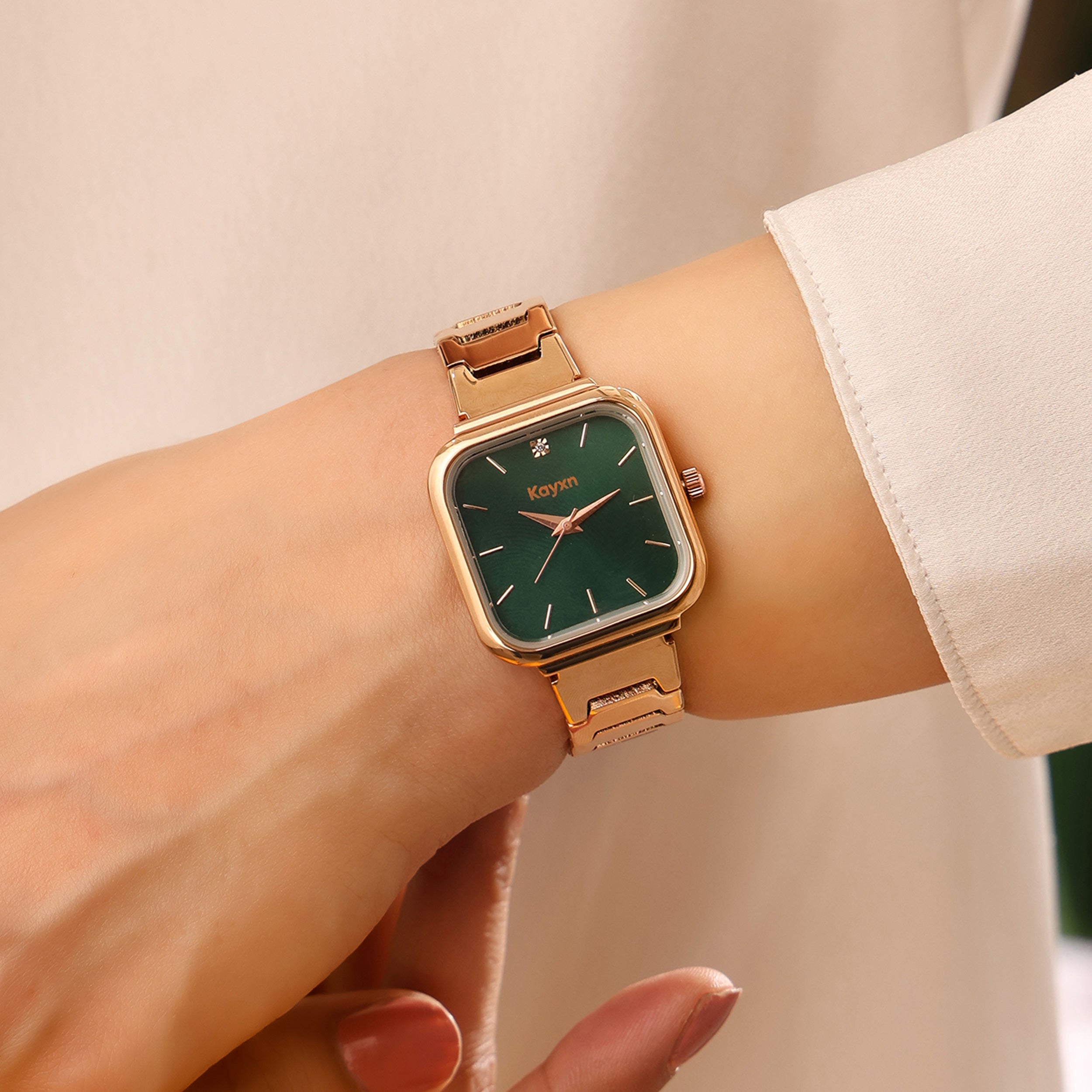 Azure Analogue Wrist Watch For Women - Green